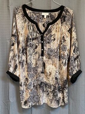 dressbarn Black and Cream Abstract Floral Henley Top
